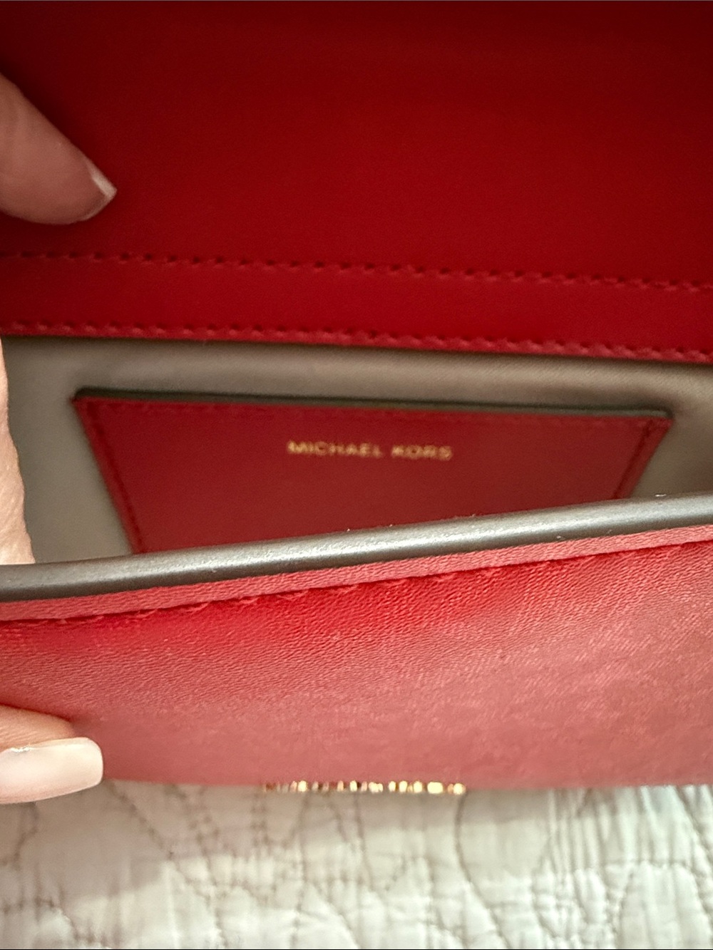 Michael Kors Red Shoulder Bag with Gold Chain Handle and Adjustable Strap - Picture 4 of 12